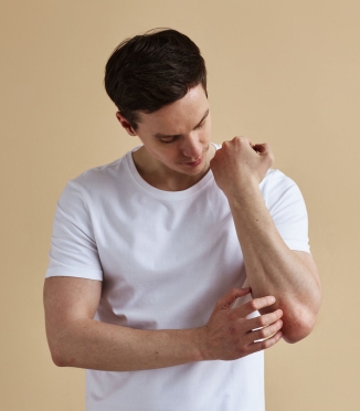 Psoriāze: kā pareizi izvēlēties gultas veļu un samazināt ādas kairinājumu naktī Psoriāze: kā pareizi izvēlēties gultas veļu un samazināt ādas kairinājumu naktī