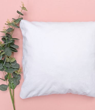 Cik bieži jāmaina spilveni, segas un gultas veļa?