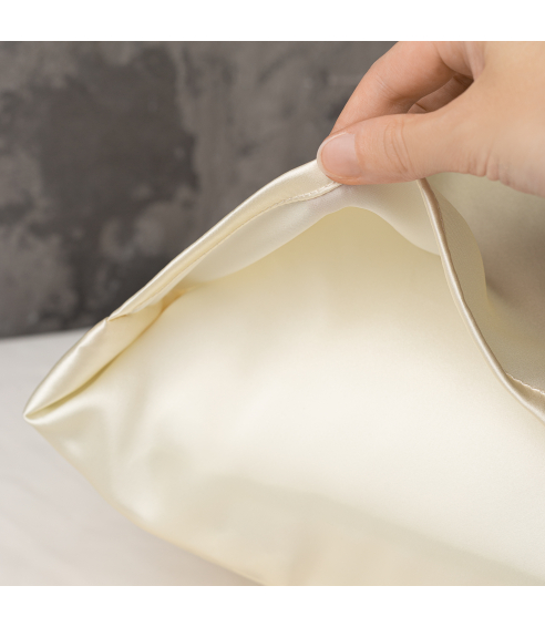 Zīda spilvendrāna „Cream“. Zīda spilvendrāna