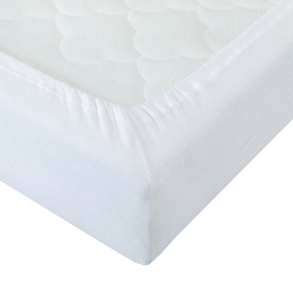 Frotē audums palags ar gumiju „White Terry sheet“. Palags ar gumiju 160x200, 90x200 cm, 160x200 cm, 180x200 cm. Luksusa mīksts balts frotē palags ar gumiju, piešķirot svaiguma un pūkainības pieskārienu jūsu gultas piederumiem.