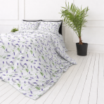 Divguļamās gultas veļas komplekts „Lavender Breeze“. Gultas veļa ar augiem, 200x200 cm, 200x220 cm. Balts gultas veļas komplekts dekorēts ar violetām lavandām un zaļām lapiņām Divguļamās gultas veļas komplekts „Lavender Breeze“. Gultas veļa ar augiem, 200x200 cm, 200x220 cm. Balts gultas veļas komplekts dekorēts ar violetām lavandām un zaļām lapiņām