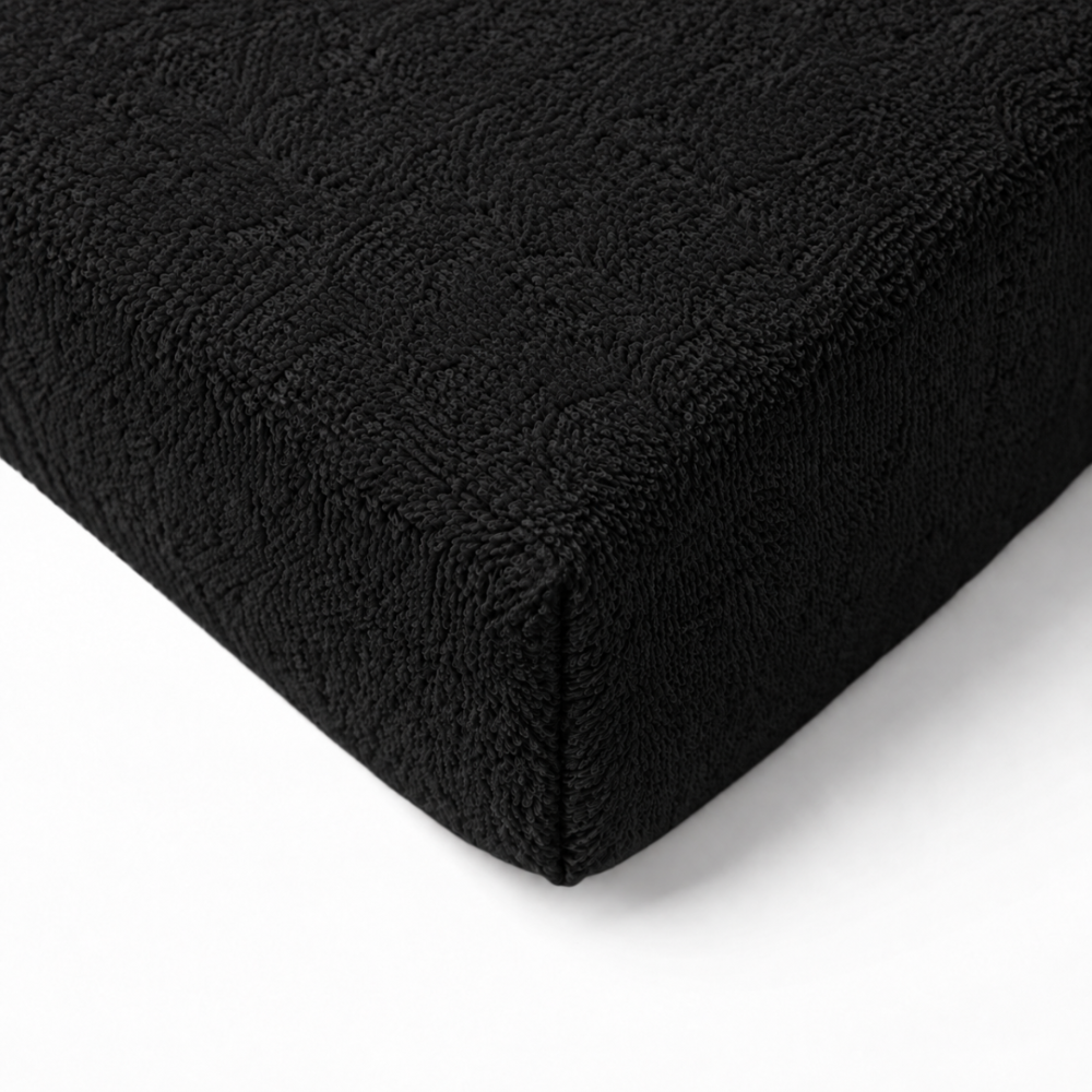 Frotē audums palags ar gumiju „Black frote“. Palags ar gumiju 180x200, 90x200 cm, 140x200 cm, 160x200 cm, 180x200 cm, 200x220 cm. Piesātināti melns palags ar gumiju un smalkām frotē cilpiņām. Frotē audums palags ar gumiju „Black frote“. Palags ar gumiju 180x200, 90x200 cm, 140x200 cm, 160x200 cm, 180x200 cm, 200x220 cm. Piesātināti melns palags ar gumiju un smalkām frotē cilpiņām.