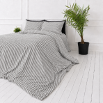 Lina gultas veļas „Linen Grey Stripes“. Gultas veļas komplekti 150x200, 140x200 cm, 150x200 cm, 160x200 cm, 180x200 cm, 200x200 cm, 200x220 cm, 220x240 cm. Neitrāli pelēks gultas veļas komplekts ar kontrastējošām baltām svītrām.