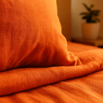 Lina gultas veļas „Linen Orange“. Lina gultas veļa, 140x200 cm, 200x200 cm, 200x220 cm, 220x240 cm. Maiga lina faktūra spilgti oranžā gultas veļas komplektā.