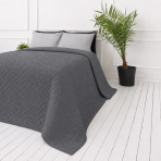 Gultas pārklājs "Bedspread Graphite". Pledi, 210x240 cm. Grafīta krāsas gultas pārklājs ar blīvu atkārtojošos pītu rakstu