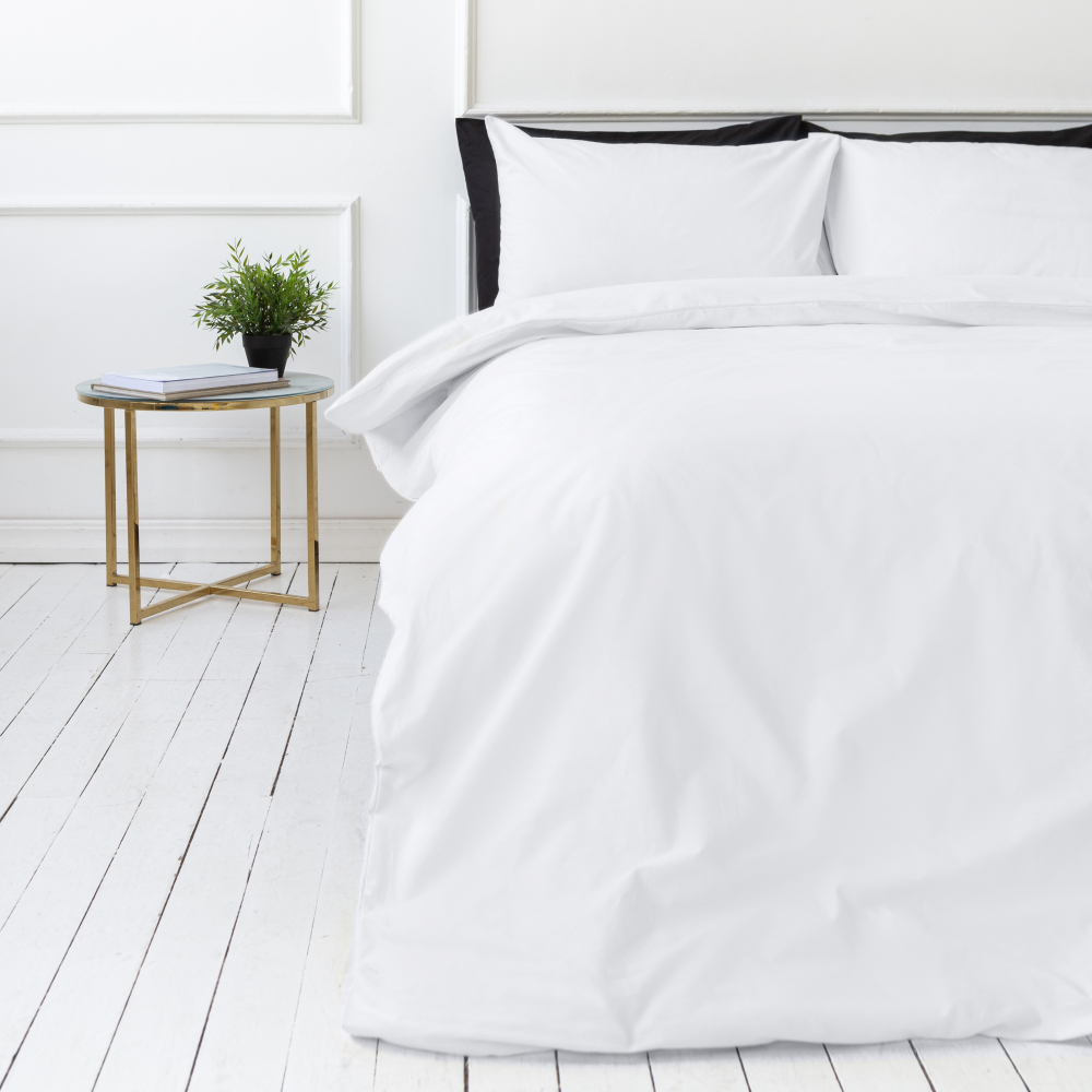 Spilvendrānas "White". Spilvendrānas 50x70. Klasiski baltie spilvenu pārvalki, kas izstrādāti komfortam un vienkāršībai, uzlabojot jūsu guļamistabas interjera svaigumu.