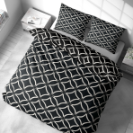 Gultas veļas komplekts „Black Retro Rings“. Gultas veļas komplekti 200x220, 140x200 cm, 160x200 cm, 200x200 cm, 200x220 cm. Simetrisks apļu raksts uz melna fona