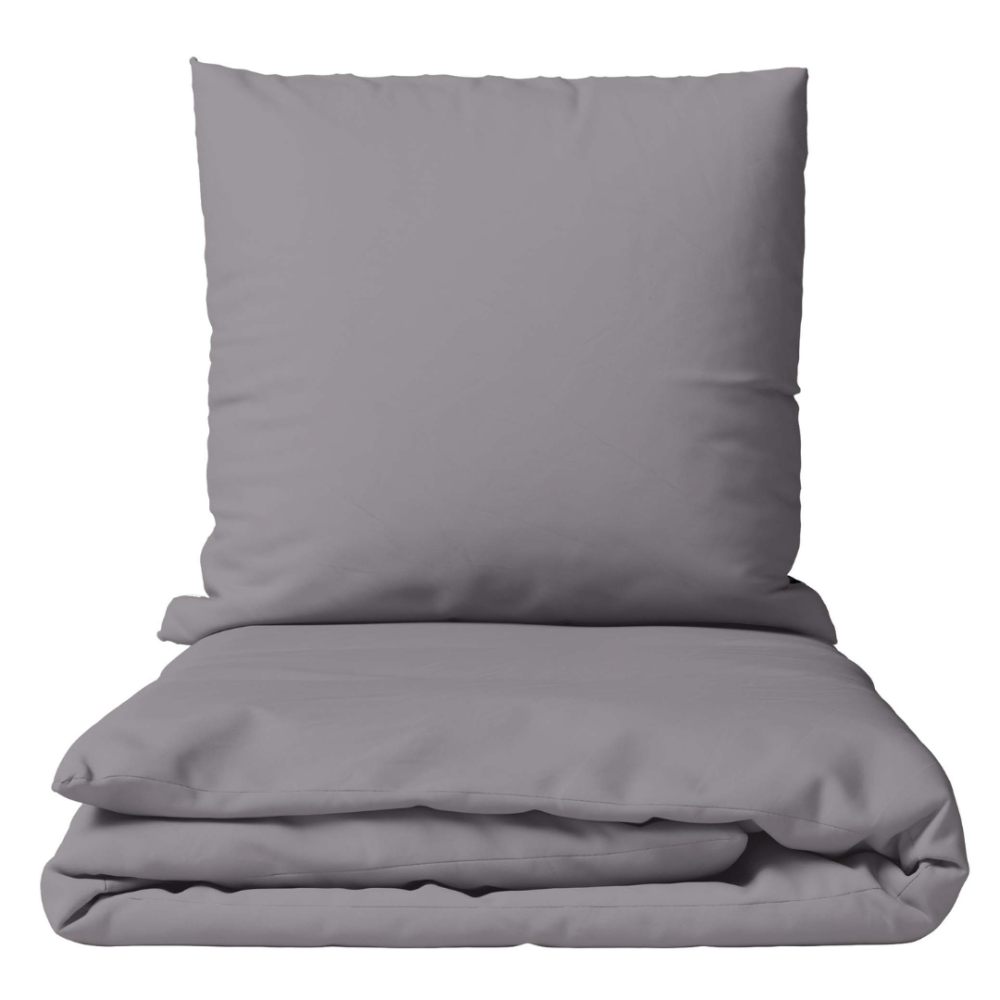 Gultas veļas komplekts „Dark Grey Ranforce“. Gultas veļas komplekti 200x220, 140x200 cm, 200x200 cm, 200x220 cm. Tumši pelēks gultasveļas komplekts, kas jebkuram guļamistabas interjeram piešķirs elegantu, modernu izskatu ar izsmalcinātu pieskārienu.