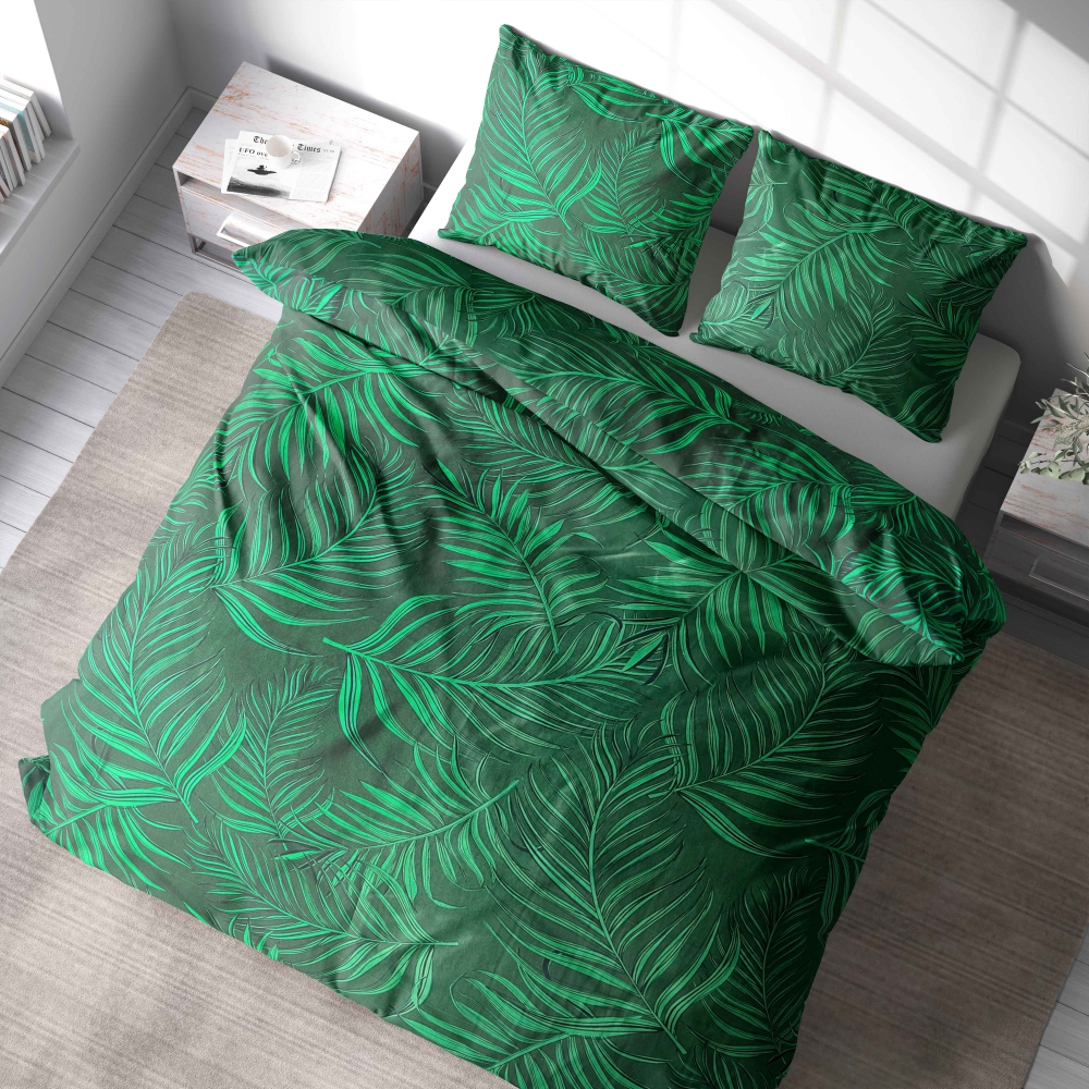 Gultas veļas komplekts „Fern“. Gultas veļas komplekti 140x200, 140x200 cm, 160x200 cm, 200x200 cm, 200x220 cm. Sātīgi zaļa gultasveļa, ko rotā pārsteidzošs papardes raksts, kas atgādina dabisku mieru.