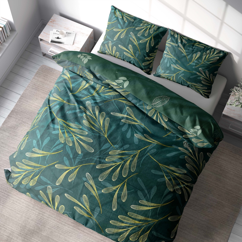 Satīna gultas veļa "Premium Laurel". Satīna gultas veļa, 140x200 cm, 200x200 cm, 200x220 cm. Izteiksmīgs tumši zaļš gultas veļas komplekts ar lielu lapu un zaru rakstu, kas piešķir augšanu, dzīvotspēju un nomierinošu enerģiju jūsu telpai.