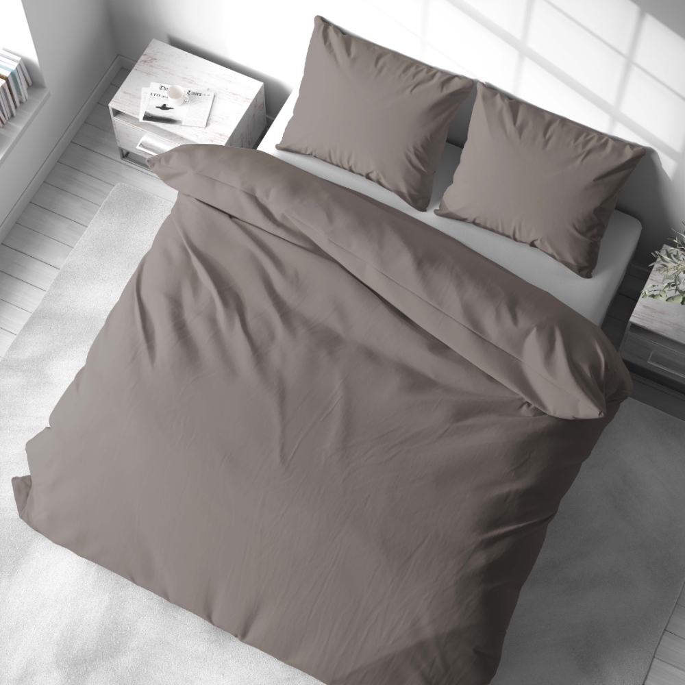 Gultas veļas komplekts „Moon Rock“. Kokvilnas gultas veļa, 140x200 cm, 200x200 cm, 200x220 cm. Elegants un maigs pelēks gultas komplekts, kas rada mierīgu un gaišu atmosfēru.