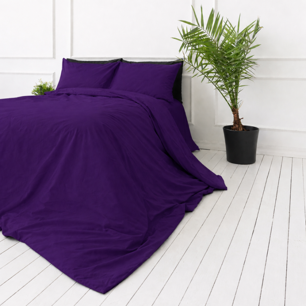 Gultas veļas komplekts „Pansy“. Violeta gultasveļa, 140x200 cm, 150x200 cm, 160x200 cm, 180x200 cm, 200x200 cm, 200x220 cm, 220x240 cm. Dziļš purpursarkans gultas veļas komplekts, piedāvājot mājīgu un šiku izskatu ar drosmīgu, dzīvotspējīgu krāsu jūsu gultai Gultas veļas komplekts „Pansy“. Violeta gultasveļa, 140x200 cm, 150x200 cm, 160x200 cm, 180x200 cm, 200x200 cm, 200x220 cm, 220x240 cm. Dziļš purpursarkans gultas veļas komplekts, piedāvājot mājīgu un šiku izskatu ar drosmīgu, dzīvotspējīgu krāsu jūsu gultai