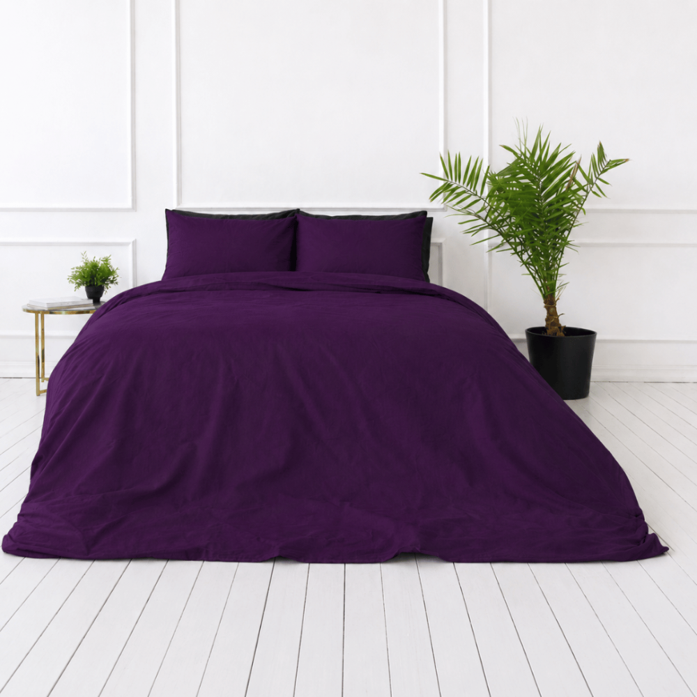 Gultas veļas komplekts „Plum“. Violeta gultasveļa, 140x200 cm, 150x200 cm, 160x200 cm, 180x200 cm, 200x200 cm, 200x220 cm, 220x240 cm. Piesātinātas plūmju krāsas gultas veļas komplekts bez papildu rakstiem. Gultas veļas komplekts „Plum“. Violeta gultasveļa, 140x200 cm, 150x200 cm, 160x200 cm, 180x200 cm, 200x200 cm, 200x220 cm, 220x240 cm. Piesātinātas plūmju krāsas gultas veļas komplekts bez papildu rakstiem.