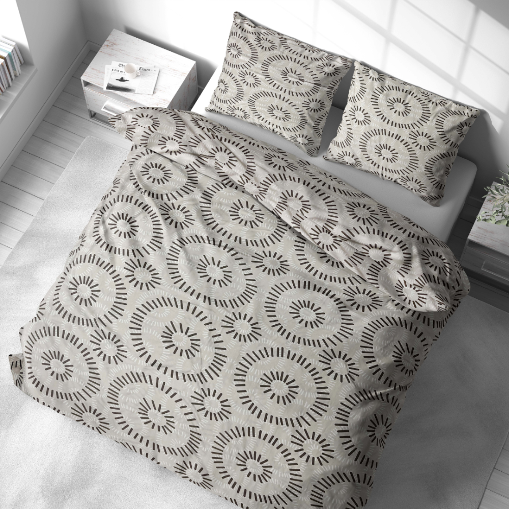 Gultas veļas komplekts „Round Robin“. Gultas veļas komplekti 140x200, 140x200 cm, 200x200 cm, 200x220 cm. Gultas veļas komplekts ar elegantu melnbalto apļu kompozīciju, ideāli piemērots modernam interjeram.