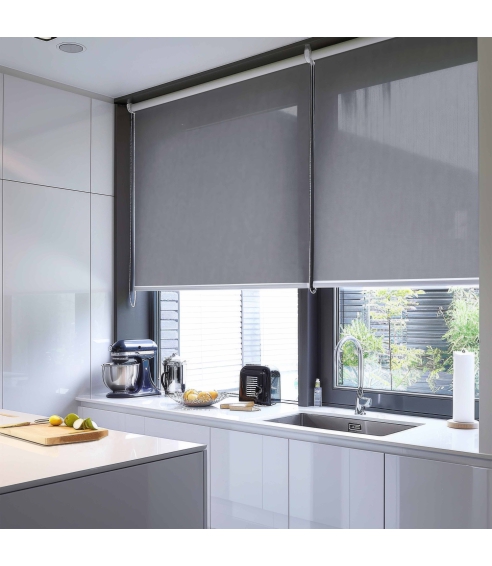 Caurspīdīgas Rullo žalūzijas „Roll dark grey“. Aizkari