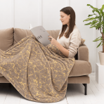 Pleds „Gilded Brown fleece blanket“. Pledi, 200x220 cm. Silti brūngans pleds dekorēts ar neregulārām zeltainām marmora līnijām.