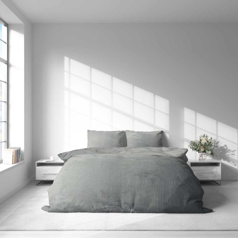 Pļušo gultas veļa „Minky Grey Solid“. Gultas veļas komplekti 200x220, 200x220 cm. Pelēka gultas veļa ar monohromu paleti, ideāli piemērota minimālistiskam interjeram.