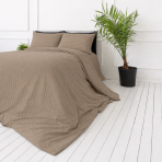 Premium satīns „Brandy Stripe Sateen“. Gultas veļas komplekti 150x200, 140x200 cm, 150x200 cm, 160x200 cm, 180x200 cm, 200x200 cm, 200x220 cm, 220x240 cm. Silti brūns gultas veļas komplekts ar elegantu svītrainu virsmu