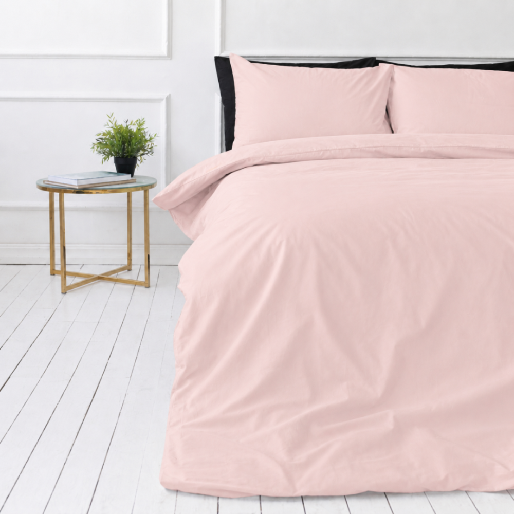 Premium satīns „Classic pink“. Mako satīna gultas veļa, 100x140 cm, 140x200 cm, 150x200 cm, 160x200 cm, 180x200 cm, 200x200 cm, 200x220 cm, 220x240 cm. Gaiši rozā elegants minimālistiska stila gultas veļas komplekts