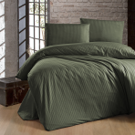 Premium satīns „Dark Green Stripe“. Satīna gultas veļa, 140x200 cm, 200x200 cm, 200x220 cm. Tumši zaļš gultasveļas komplekts ar glītu lineāru rakstu izsmalcinātam izskatam.