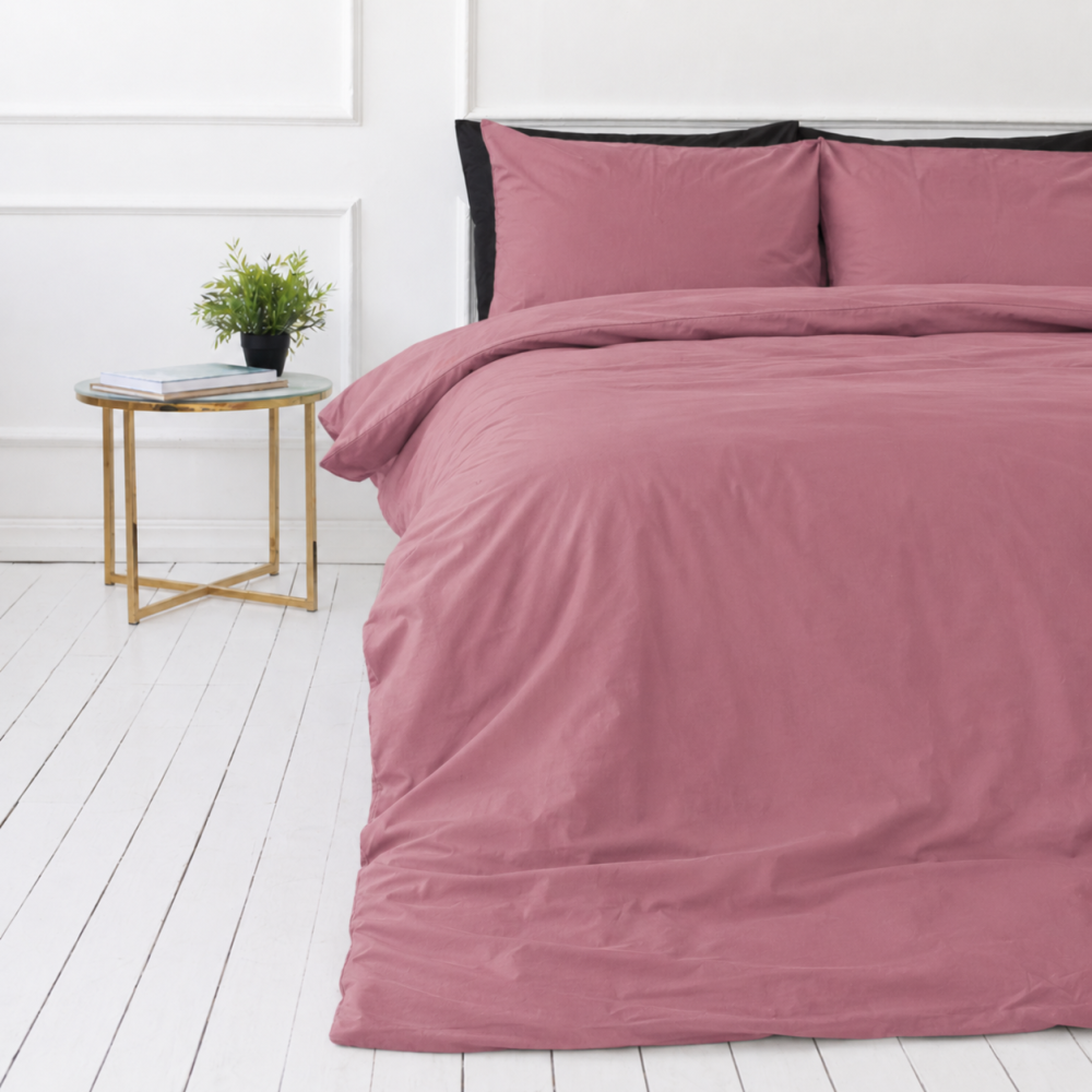 Premium satīns „Grape sateen“. Gultas veļas komplekti 150x200, 140x200 cm, 150x200 cm, 160x200 cm, 180x200 cm, 200x200 cm, 200x220 cm, 220x240 cm. Rozīgi mauve toņa gultas veļa ar smalku un elegantu izskatu Premium satīns „Grape sateen“. Gultas veļas komplekti 150x200, 140x200 cm, 150x200 cm, 160x200 cm, 180x200 cm, 200x200 cm, 200x220 cm, 220x240 cm. Rozīgi mauve toņa gultas veļa ar smalku un elegantu izskatu