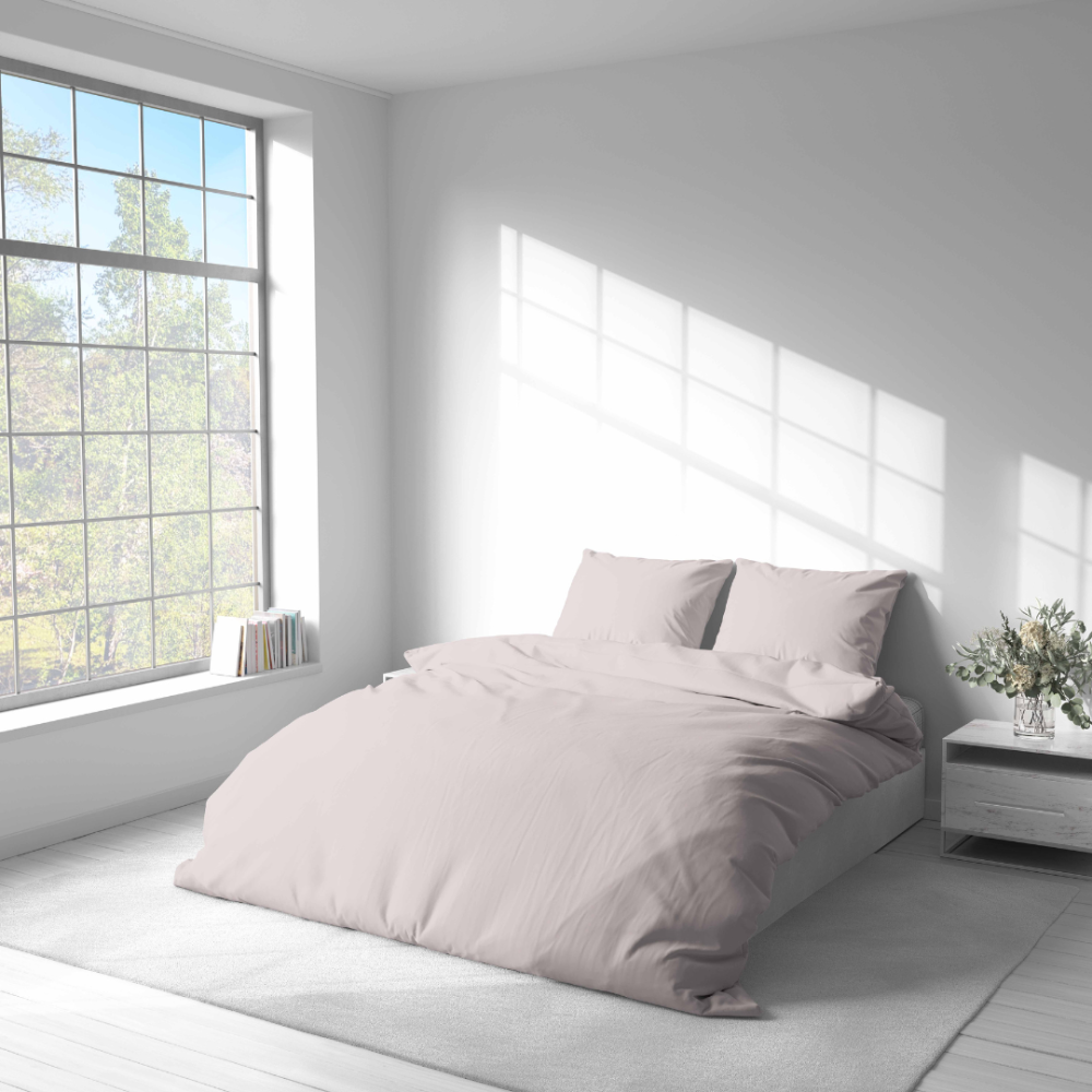 Premium satīns „Seashell Pink Satin“. Gultas veļas komplekti 150x200, 140x200 cm, 150x200 cm, 160x200 cm, 180x200 cm, 200x200 cm, 200x220 cm, 220x240 cm. Rozā koraļtoņa satīna efekta gultas veļas komplekts