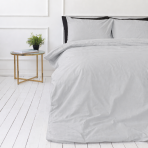 Satīna palags ar gumiju „Silvara“. Gultas veļas komplekti 150x200, 140x200 cm, 150x200 cm, 160x200 cm, 180x200 cm, 200x200 cm, 200x220 cm, 220x240 cm. Maigi pelēks moderns gultas veļas komplekts bez raksta