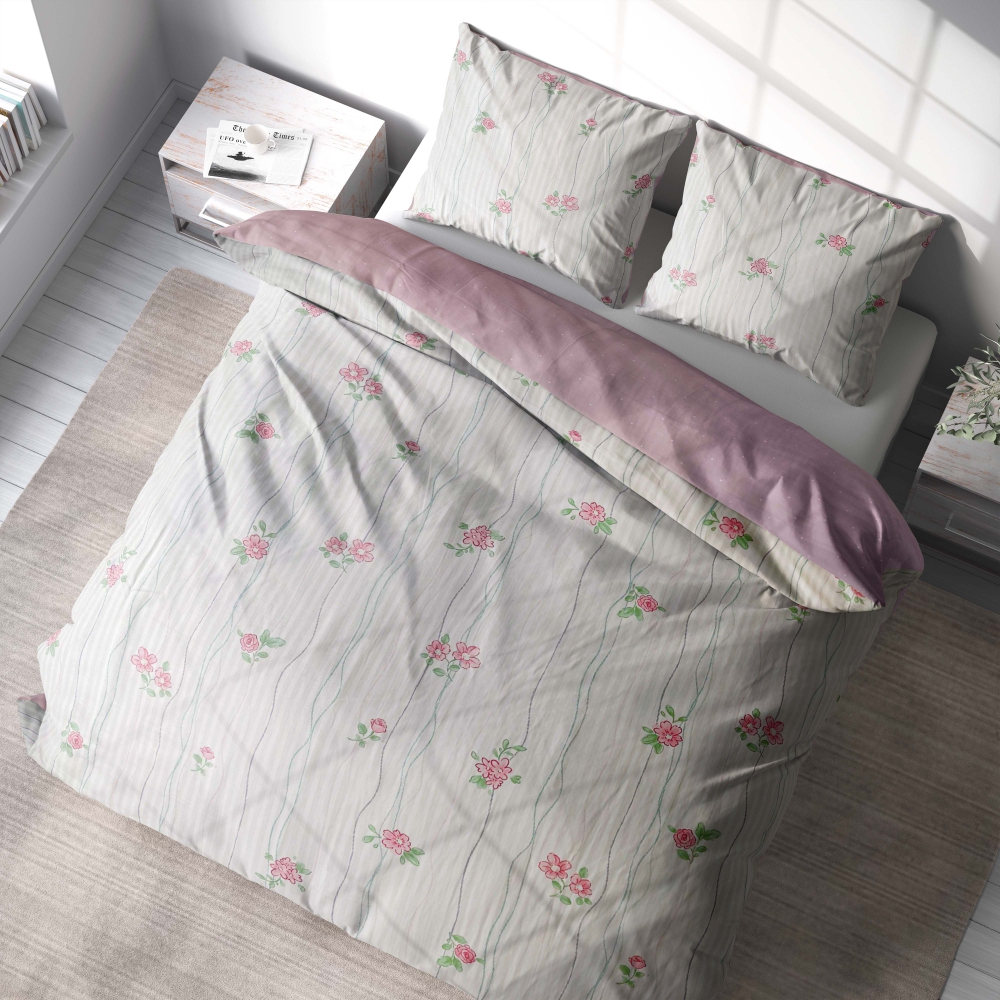 Satīna gultas veļa „Charming“. Satīna gultas veļa, 140x200 cm, 150x200 cm, 160x200 cm, 180x200 cm, 200x200 cm, 200x220 cm. Balta gultasveļa ar smalki rozā rozēm un maziem ziediem uz pelēkām līnijām.