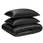 Zīda gultas veļas komplekts „Onyx Silk“. Vienkrāsaina gultas veļa, 200x220 cm. Melns zīda gultas veļas komplekts ar spīdīgu satīna tekstūru un elegantiem gludiem spilveniem. Zīda gultas veļas komplekts „Onyx Silk“. Vienkrāsaina gultas veļa, 200x220 cm. Melns zīda gultas veļas komplekts ar spīdīgu satīna tekstūru un elegantiem gludiem spilveniem.