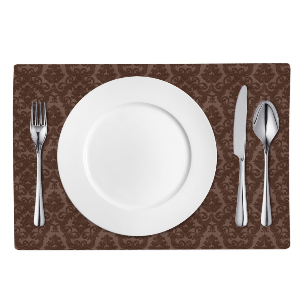 Galda paliktņi „Brown baroque placemat“ 1 gab.. Lina galdauti, 30x45 cm. Galda paliktnis no poliestera, kas lieliski saglabā formu un ir viegli kopjams.