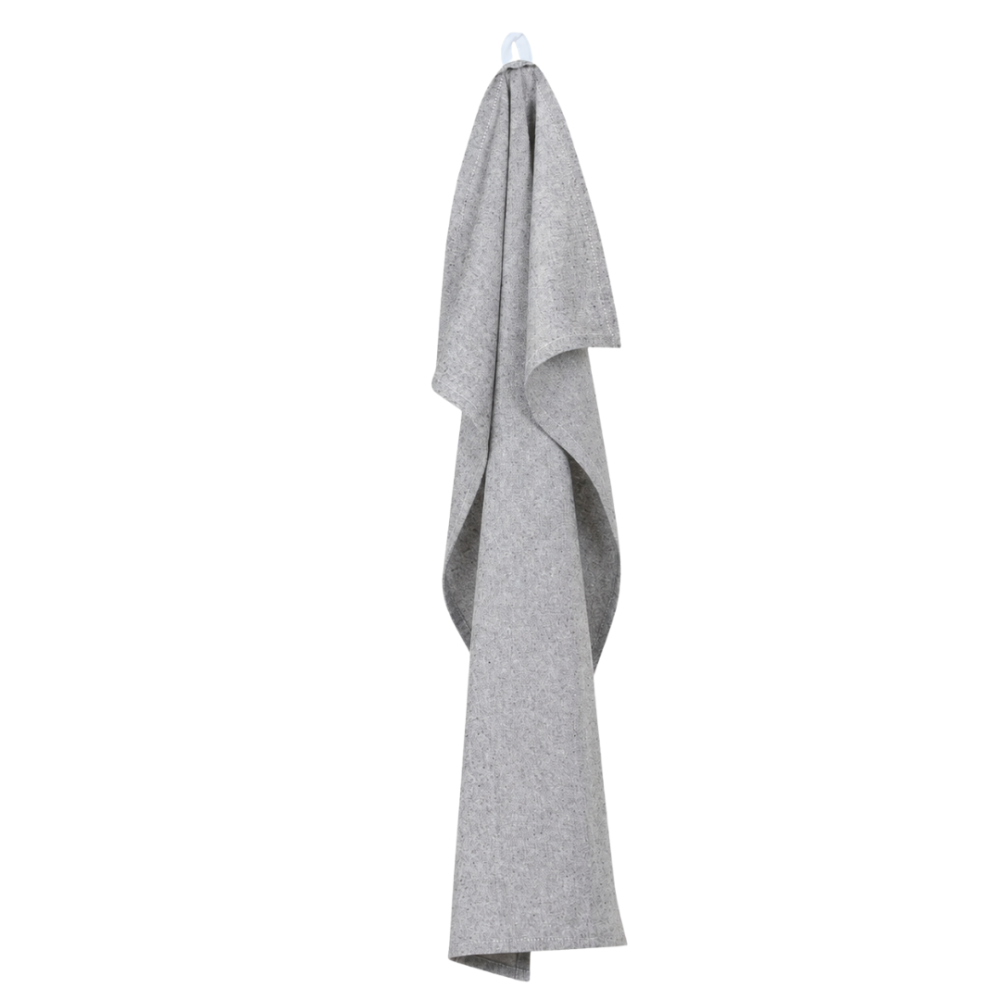 Virtuves dvieļi „Fog Kitchen Towel“. Virtuves dvieļi. Gaiši pelēks vienkrāsains virtuves dvielis ar smalku tekstūru Virtuves dvieļi „Fog Kitchen Towel“. Virtuves dvieļi. Gaiši pelēks vienkrāsains virtuves dvielis ar smalku tekstūru