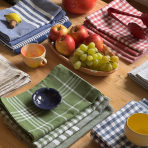 Virtuves dvieļi „Olive Kitchen Towel“. Virtuves dvieļi. Virtuves dvielis ar salvijzaļu pamatni un baltām līnijām