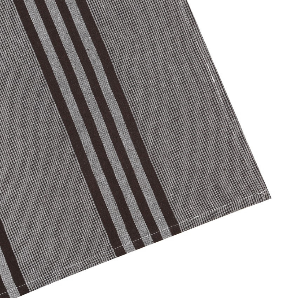 Virtuves dvieļi „Urban Kitchen Towel“. Virtuves dvieļi. Pelēkbrūns virtuves dvielis ar kontrastējošu svītru dizainu Virtuves dvieļi „Urban Kitchen Towel“. Virtuves dvieļi. Pelēkbrūns virtuves dvielis ar kontrastējošu svītru dizainu